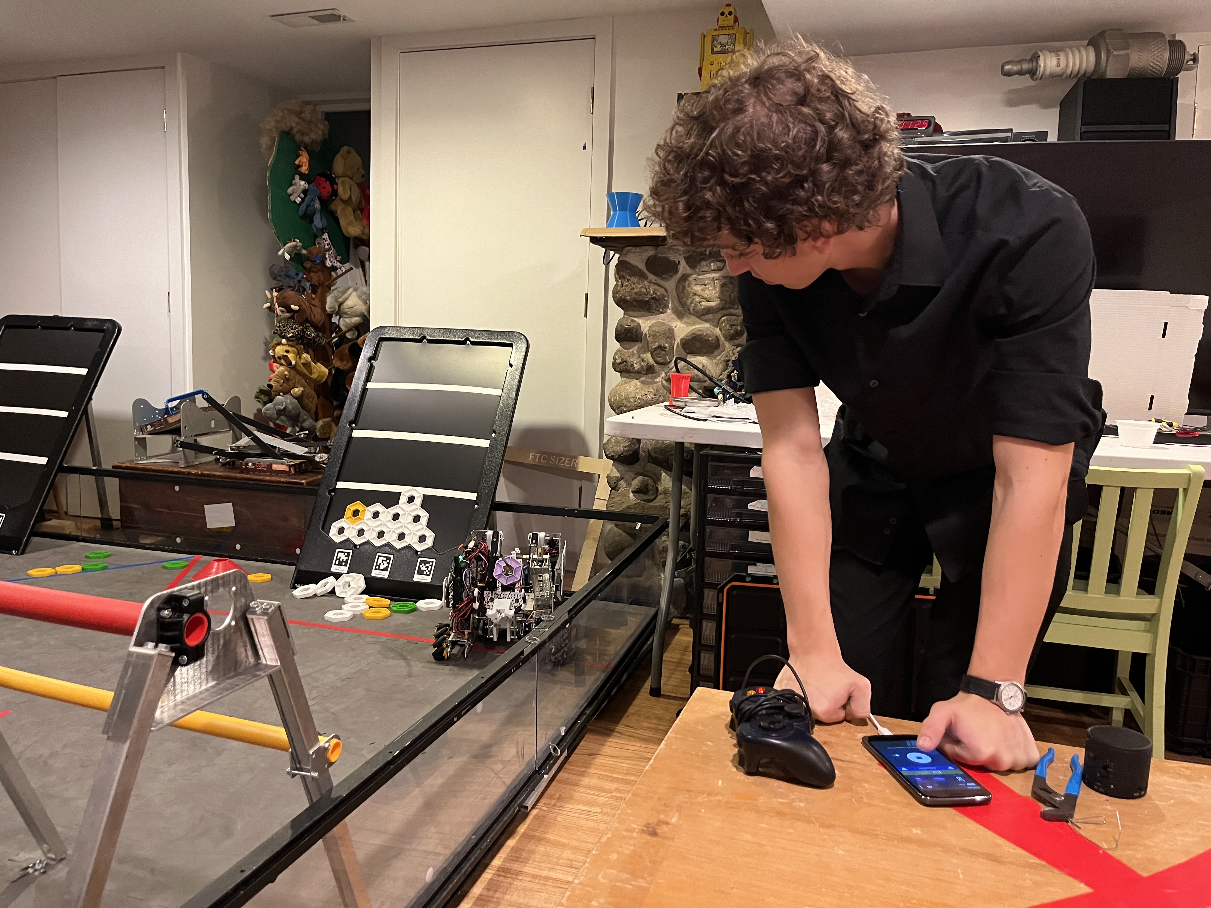 Watching the robot as it performs autonomous tasks